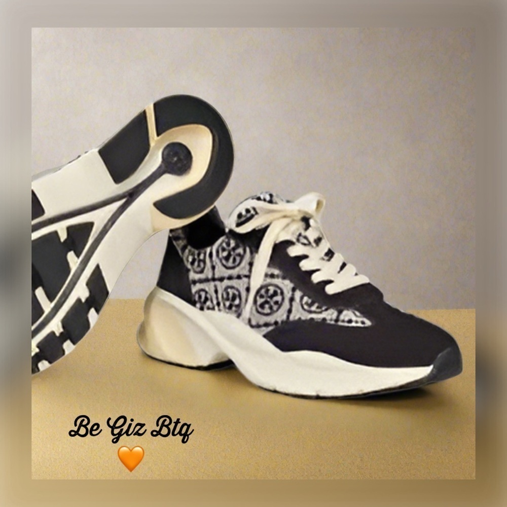 🔥🔥Authentic Tory Burch T Monogram Good Luck Sneakers M Navy Blue Monogram Size11
